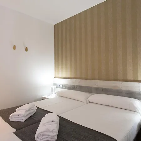 Falcon House Luxury Center Apartment *