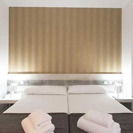 Falcon House Luxury Center Apartment *